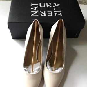 Naturalizer Shoes - Naturalizer Ivory 3 inch heels- size 6.5 Naturalizer Shoes - Naturalizer Ivory 3 inch heels- size 6.5